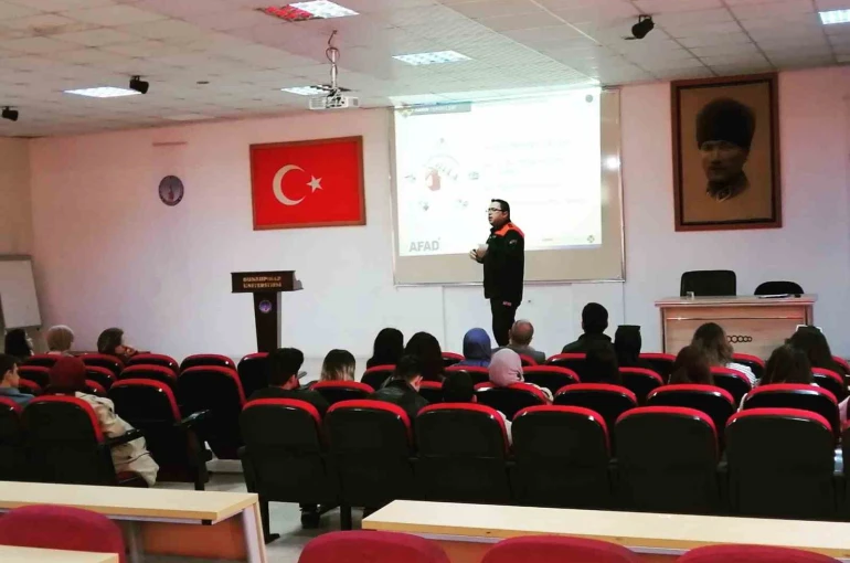 Şaphane MYO öğrencilerine KBRN farkındalık eğitimi 