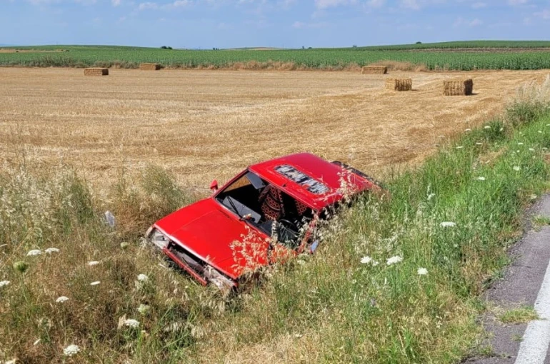 Şarampole uçan otomobilin sürücüsü yaralandı