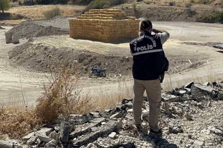 Şarampole yuvarlanan motosikletin sürücüsü ağır yaralandı