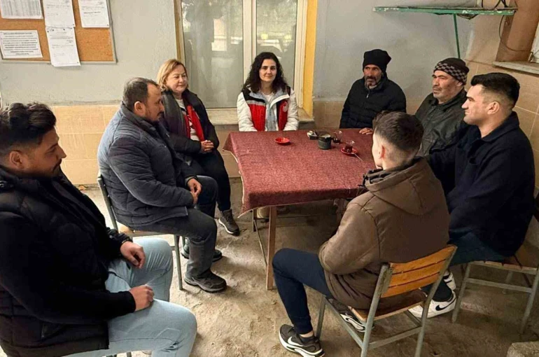 Sarıgöl’de istiridye mantarı üretiminde örnek buluşma