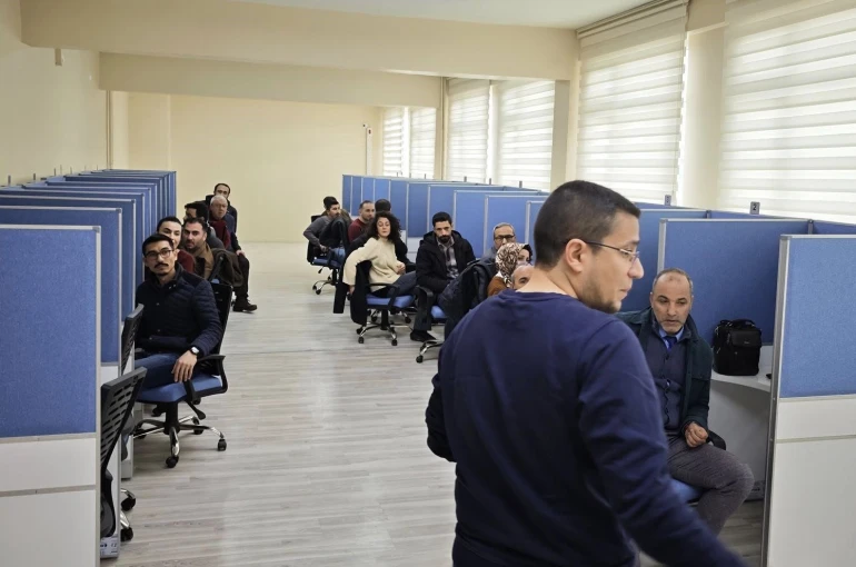 Sarıgöl’de öğretmenlere e-Sınav eğitimi