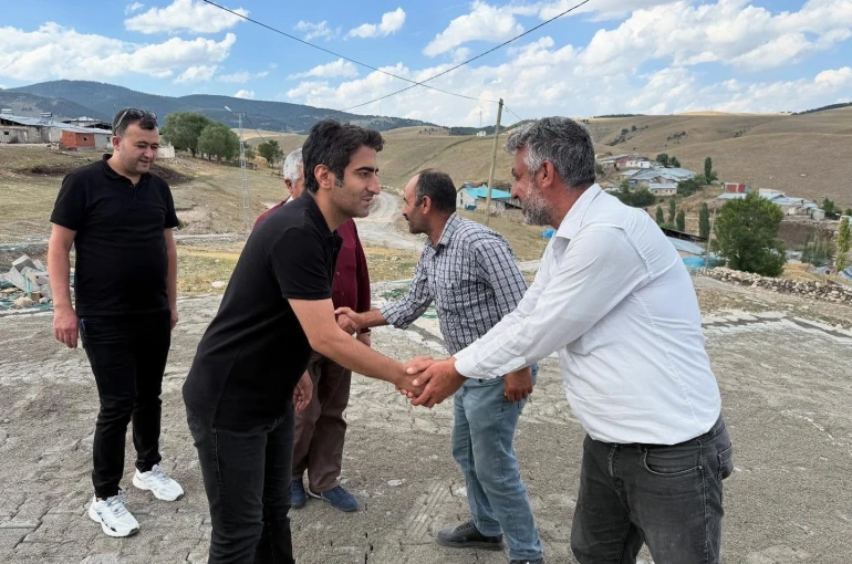 Sarıkamış Kaymakamı Aslantatar kilitli parke taşı çalışmaları yerinde gördü