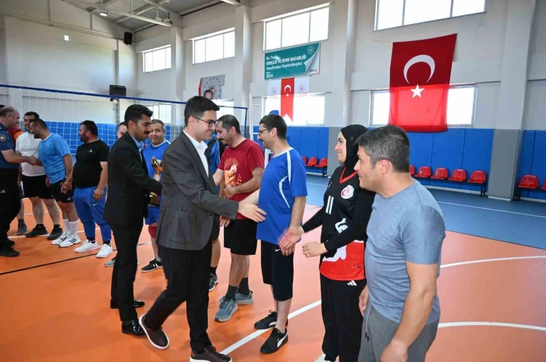 Sarıoğlan Voleybol Turnuvası tamamlandı