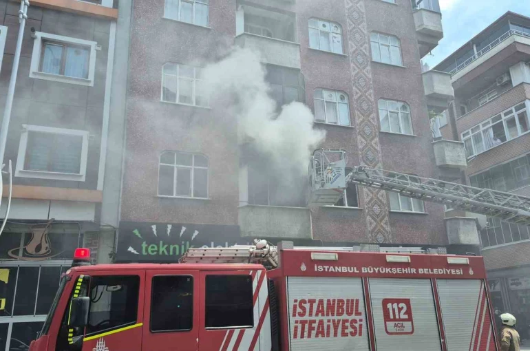 Şarjda unutulan telefon evde yangına neden oldu