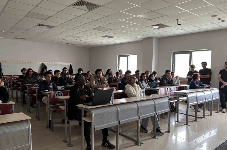 SAÜ’de Siber Kalkan: Öğrenciler geleceğin tehditlerine hazırlanıyor