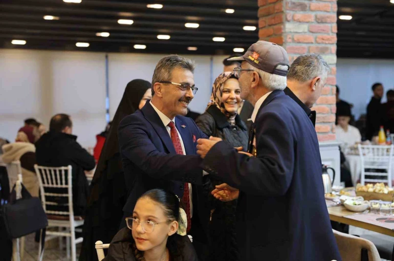 Şehit aileleri ve gaziler Erenler’de iftarda buluştu