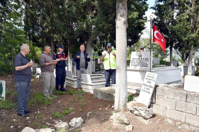 Şehit J.Er Ahmet Aran, kabri başında anıldı