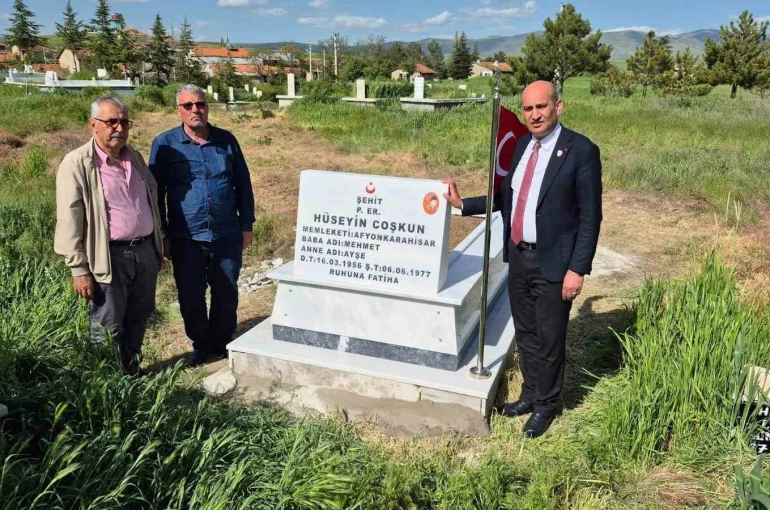 Şehit mezarı 49 yıl sonra yeniden yapıldı