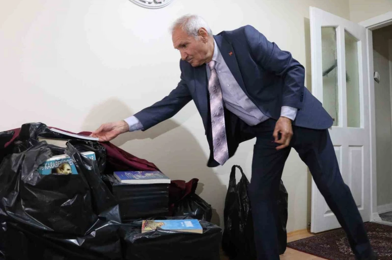 Şehit oğlunun adını 14 bin kitaplık kütüphaneyle yaşatacak