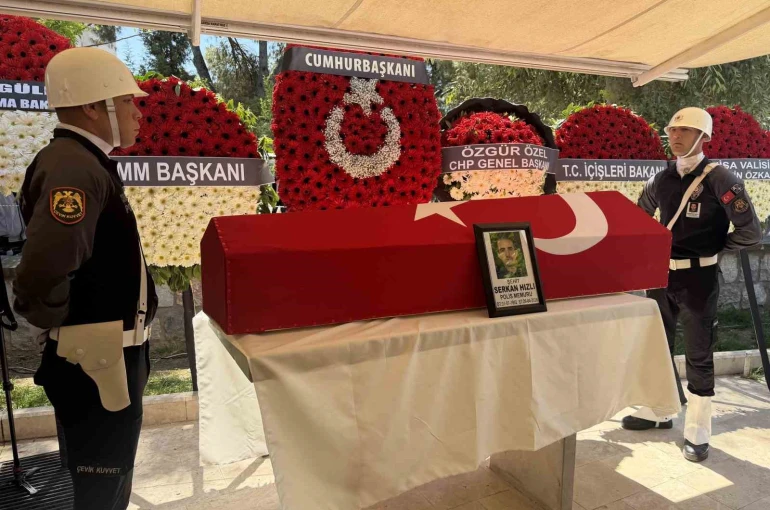 Şehit polisin cenazesinde gözyaşları sel oldu