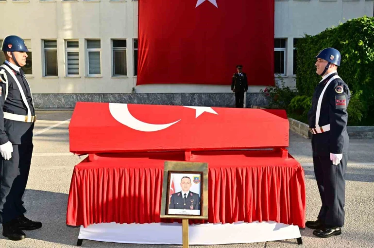Şehit Uzman Çavuş Mehmet Demirbaş için Eskişehir’de tören düzenlendi