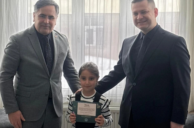Şehit ve gazi çocuklarının ilk karne heyecanı