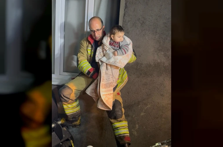 Selde mahsur kalan 11 kişilik aileyi itfaiye kurtardı