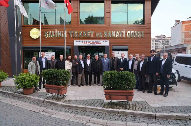 Selendi’nin gölet sorunu ekonomiyi zorluyor