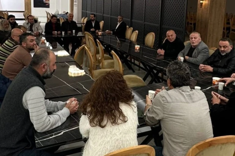 Sendikalar iftarda buluştu