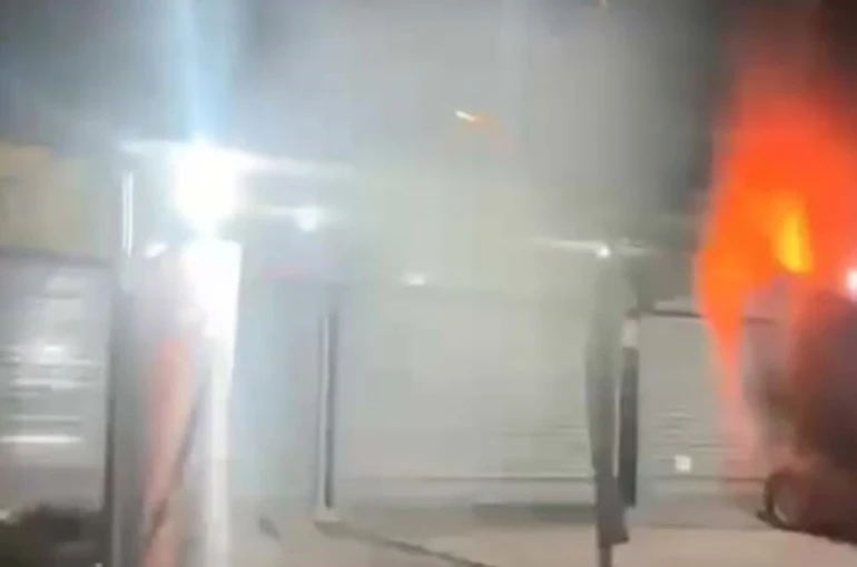 "Serdengeçtiler her yerde" diyerek silahlı ve patlayıcı maddeli saldırı yaptılar 