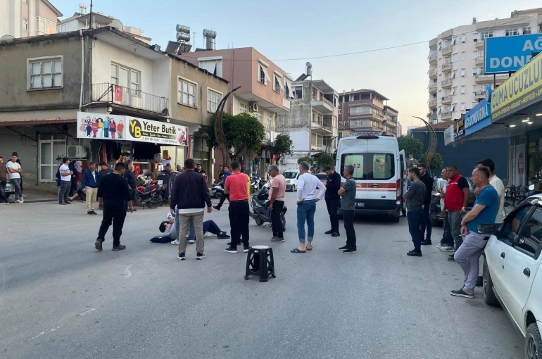 Serik’te iki motosiklet çarpıştı: 3 yaralı