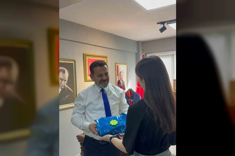 Şeyh Edebali’nin 700. yılı anısına ödül takdimi