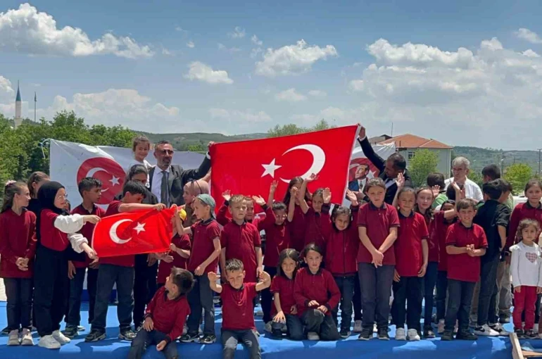 Seyitömer Ortaokulu’nda Bahar Şenliği coşkusu