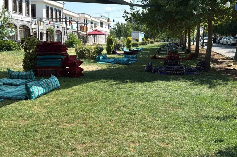 Sıcaklık arttı, Diyarbakır’da tarihi mekanlar boş kaldı