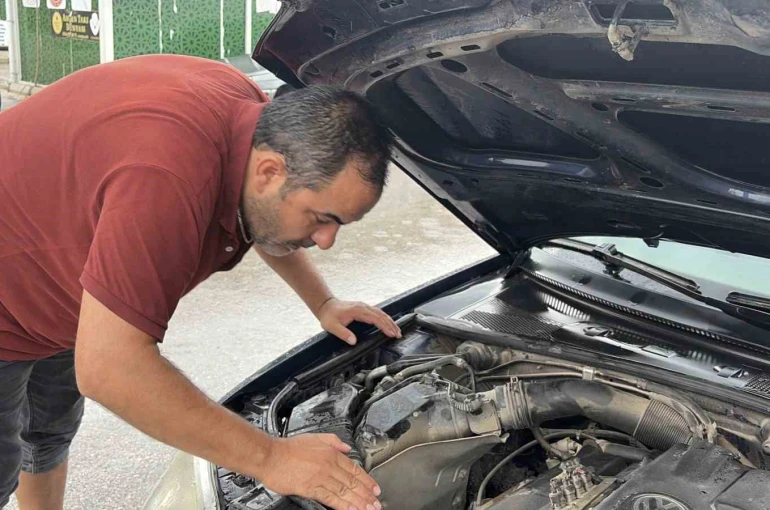 Şiddetli yağış Osmaniye’yi vurdu, araçlar ve iş yerleri sular altında kaldı
