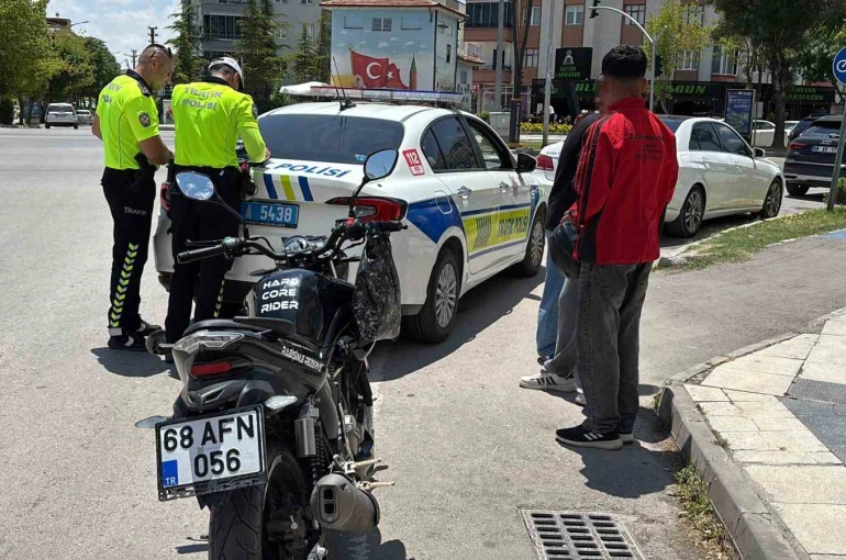 Sigortasız motosiklete trafikten men, sürücüye 85 bin lira ceza