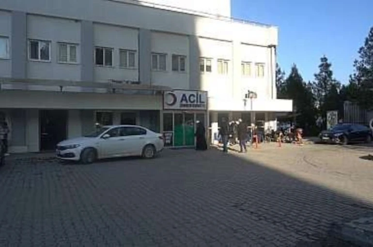 Siirt Kurtalan’da 13 öğrenci zehirlenme şüphesiyle hastaneye kaldırıldı