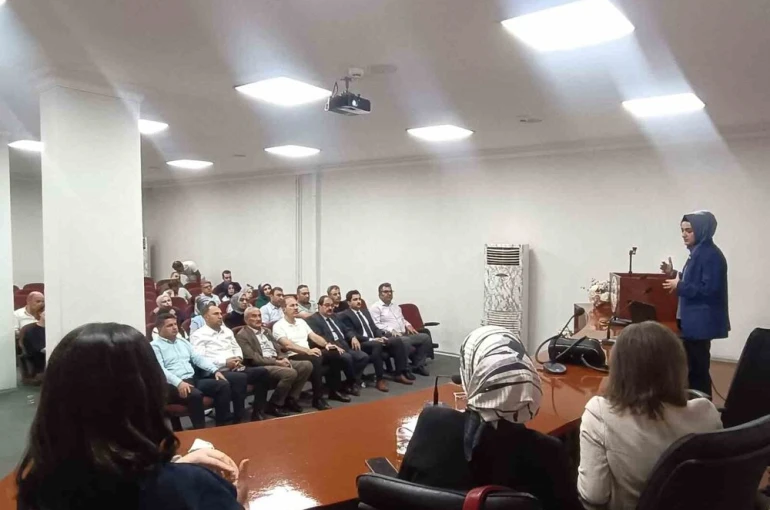 Siirt TSO üyeleri, ihracat süreçleri ve devlet destekleri konusunda bilgilendirildi 