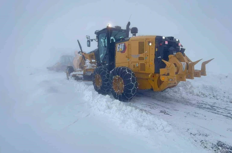 Siirt’te 14 köy yolu ulaşıma açıldı