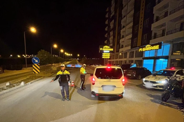 Siirt’te alkol denetiminde 99 bin lira ceza kesildi