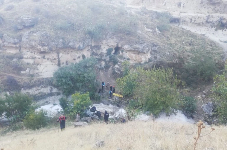 Siirt’te araç uçuruma yuvarlandı, ölü ve yaralıya bir gün sonra ulaşıldı