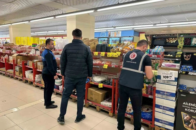 Siirt’te fiyat etiketi denetimleri devam ediyor