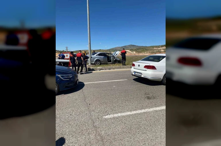 Siirt’te iki otomobil çarpıştı: 6 yaralı