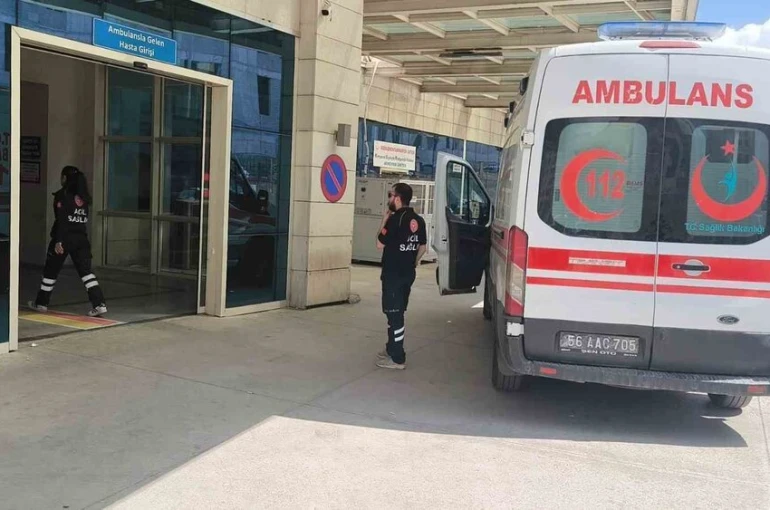 Siirt’te kız öğrenci yurdunda gıda zehirlenmesi şüphesi: 119 öğrenci hastaneye başvurdu