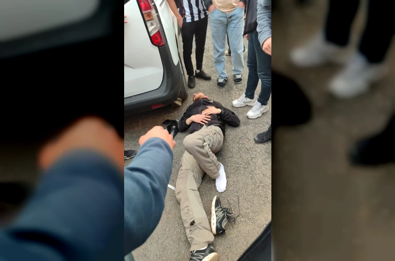 Siirt’te transit araçla çarpışan motosikletli yaralandı