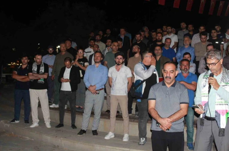 Siirt’te vatandaşlar Sumud filosuna destek için meydanlara indi