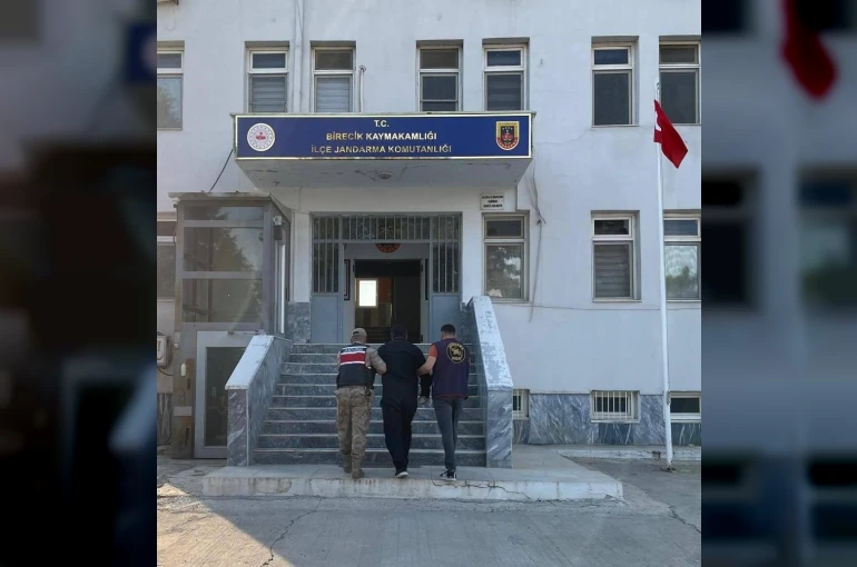 Silahla yağma suçundan aranan şahıs yakalandı