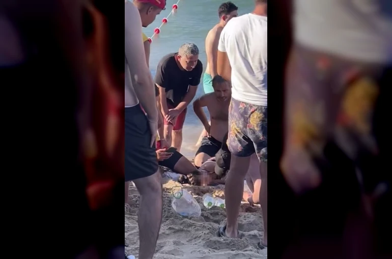 Şile’de boğulma tehlikesi geçiren küçük kızı ilk yardım personeli kurtardı