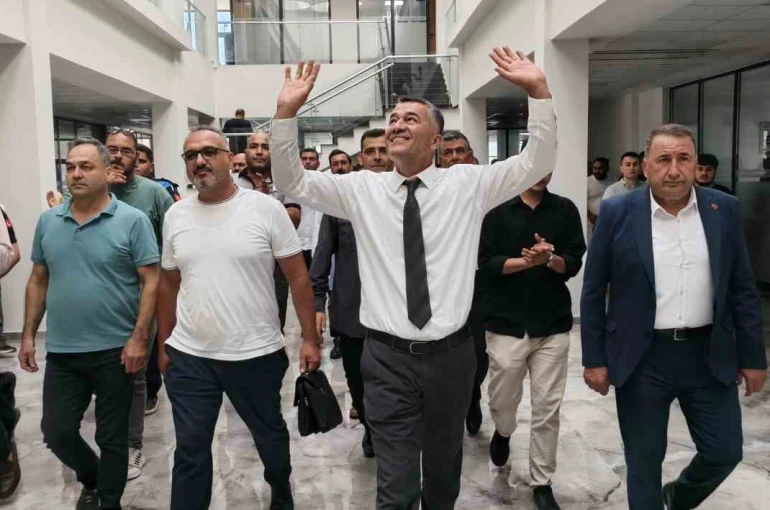 Silifke Belediye Başkan Vekili CHP’li Oğuzhan Kökten oldu
