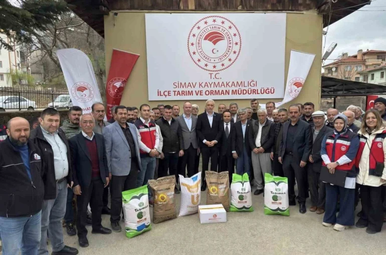 Simav’da çiftçilere yüzde 75 hibeli tohum desteği