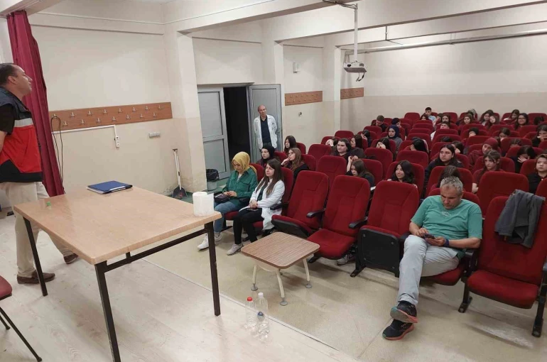 Simav’da öğrencilere doğa ve tarım eğitimi