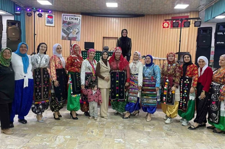 Simavlı kadınların "Üç Etek Gecesi" ilgi gördü
