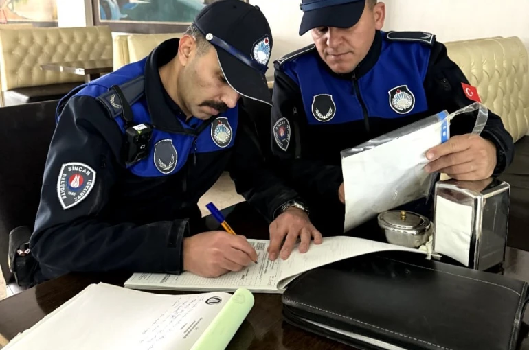 Sincan Belediyesi zabıta ekiplerinden denetim