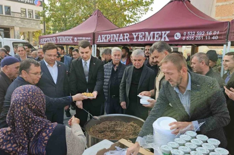 Sındırgı’da deprem sonrası toplumsal dayanışma