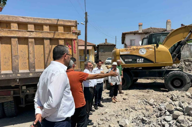 Sındırgı’da depremden etkilenen camiler yeniden yükseliyor