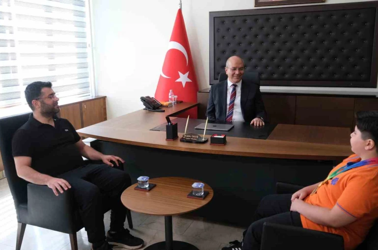 Singapur’daki matematik olimpiyatlarında dünya birincisi İstanbul’dan çıktı