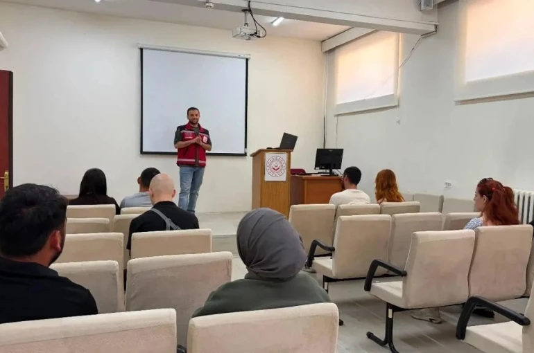 Sinop’ta evlilik kredisi alan çiftlere eğitim desteği
