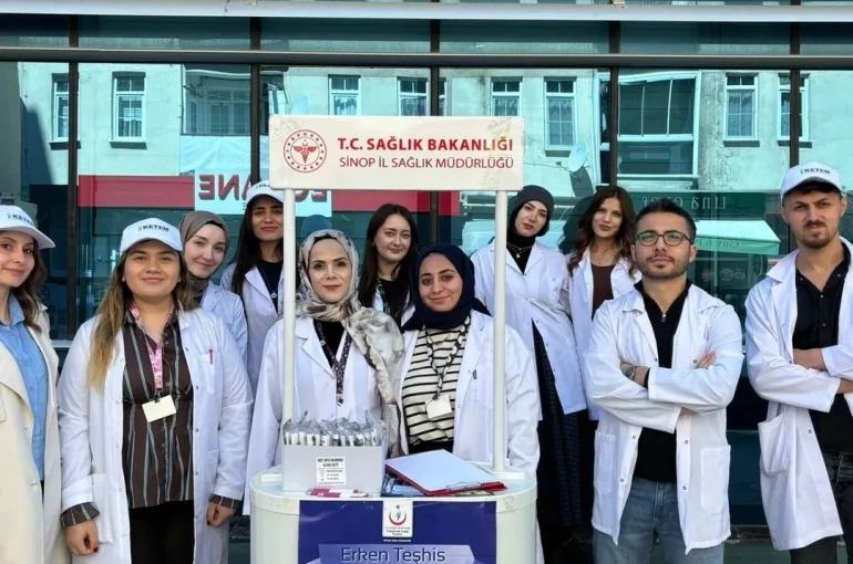 Sinop’ta hemşire adayları kansere dikkat çekti
