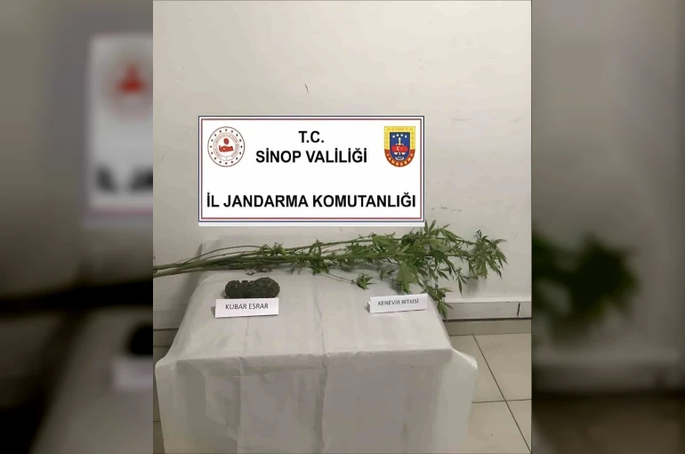 Sinop’ta kenevir ve kubar esrar ele geçirildi