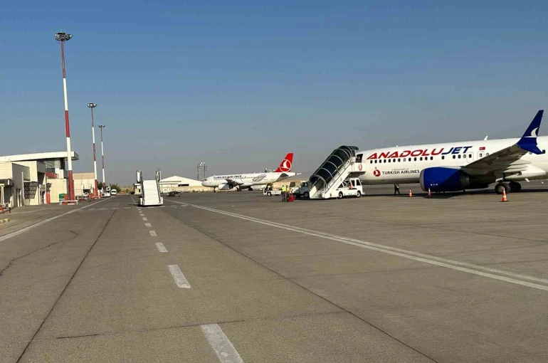 Şırnak Şerafettin Elçi Havalimanı ocak ayında 31 bin 415 yolcuya hizmet verdi